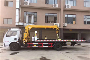 南法信附近汽车轮胎更换